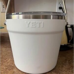 YETI White Ice Bucket with Silver Handle